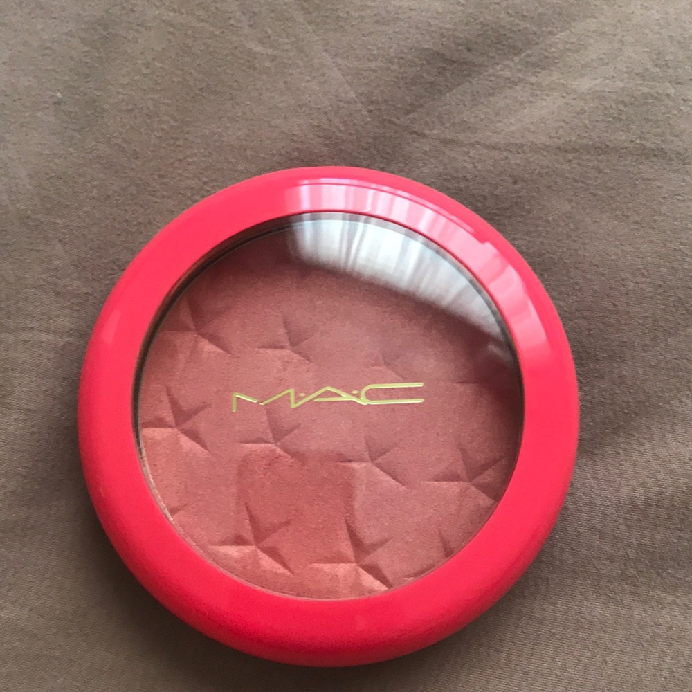 MAC Magic Dust Powder in Sweet Vision